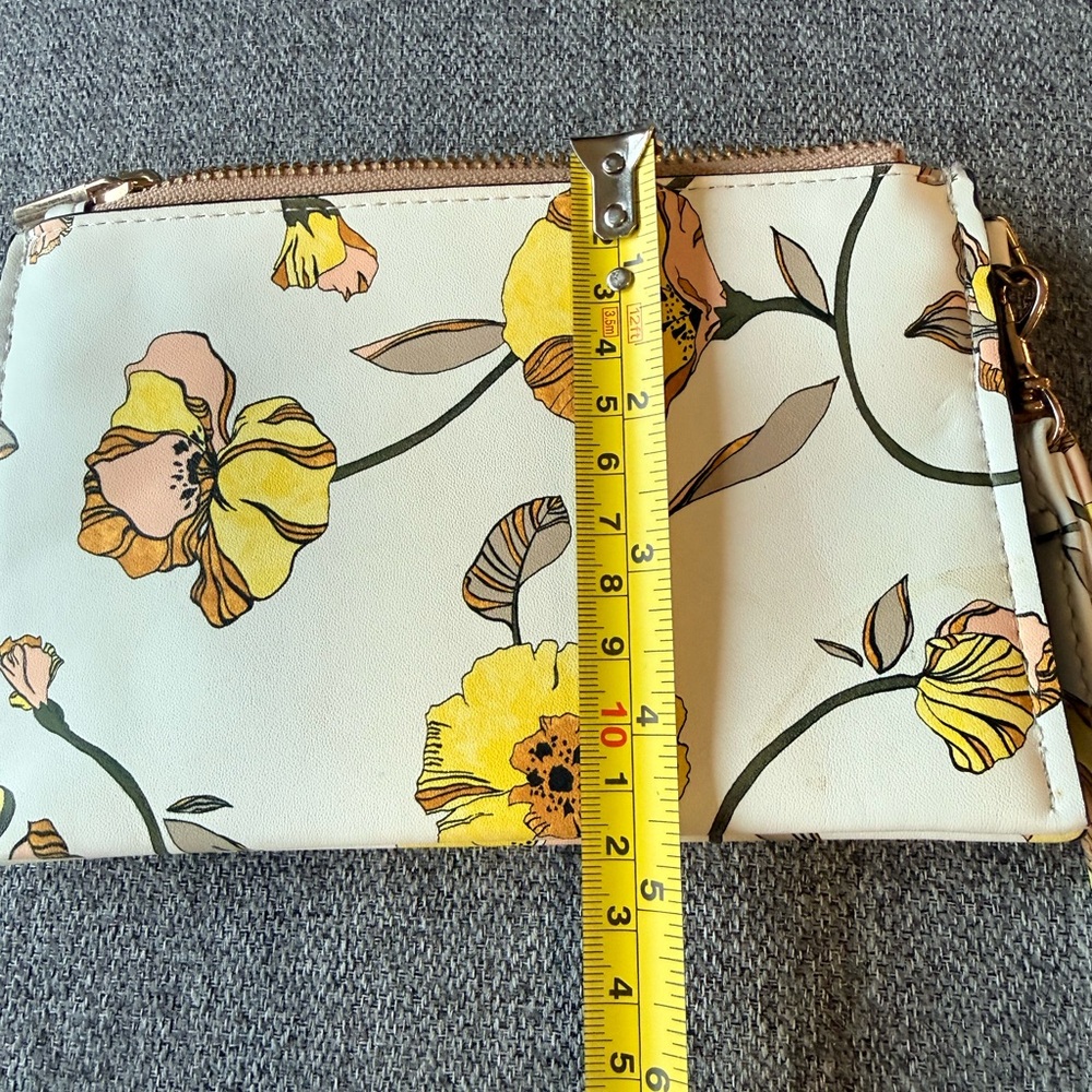 A New Day Floral Wristlet Wallet Cream Yellow Zip Pouch - Picture 7 of 8
